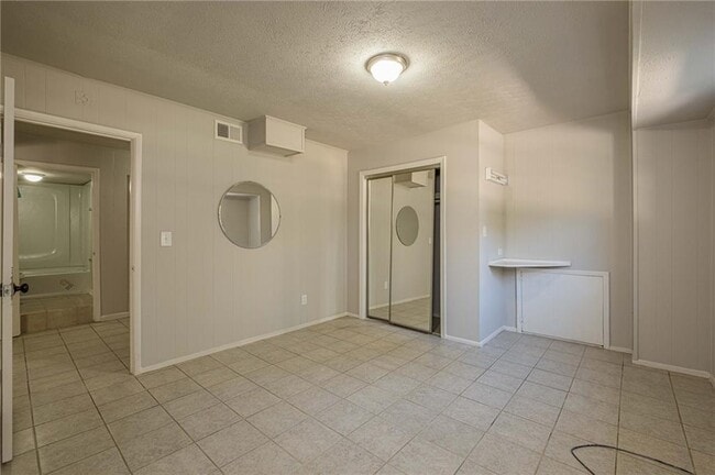 Building Photo - 1798 Dogwood Ct SW