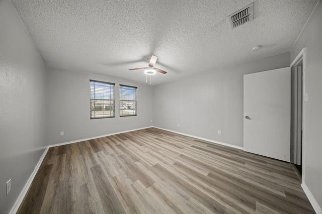 Building Photo - 1501 Big Lake