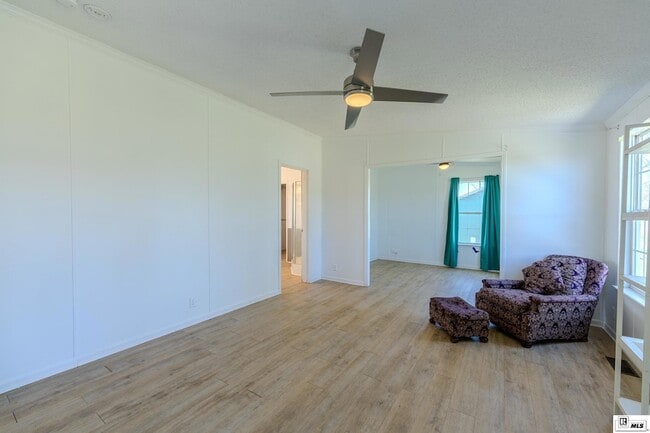 Building Photo - 205 Par Rd 2226
