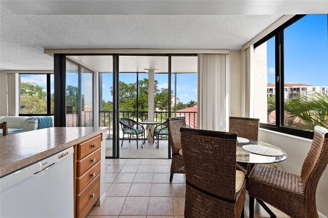 Building Photo - 6268 Palma Del Mar Blvd S