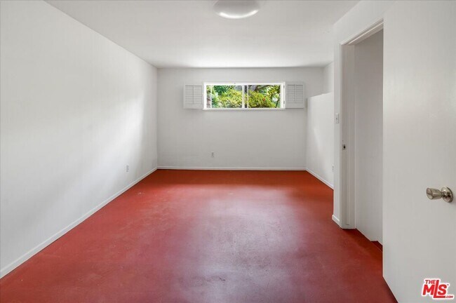 Building Photo - 146 N Gunston Dr