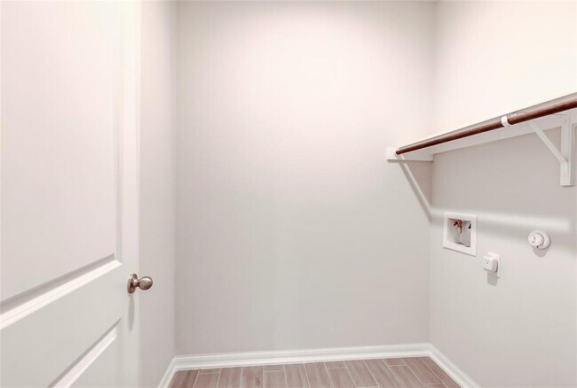 Building Photo - 141 Yellowstone Dr