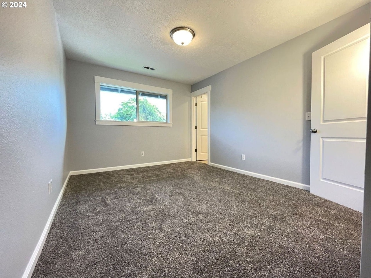 Building Photo - 7835 SE 92nd Ave
