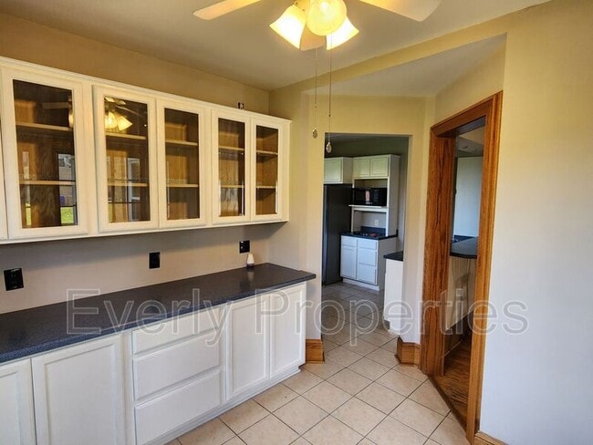 Building Photo - 120 68th Pl