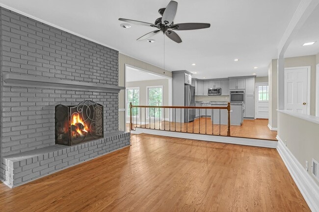 Building Photo - Prestigious Dunwoody Georgia