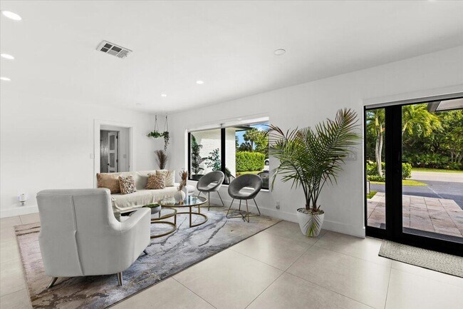 Building Photo - 1049 W Palmetto Park Rd