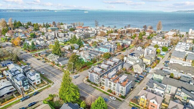 Building Photo - Stunning AIR CONDITIONED Alki Townhome w/ Rooftop Ocean View