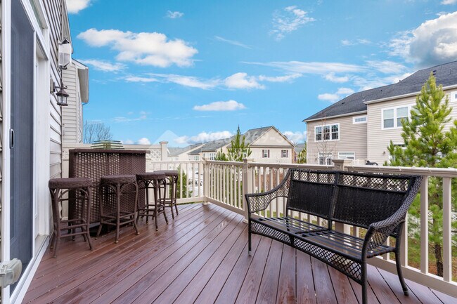 Building Photo - 15816 Swanscombe Lp