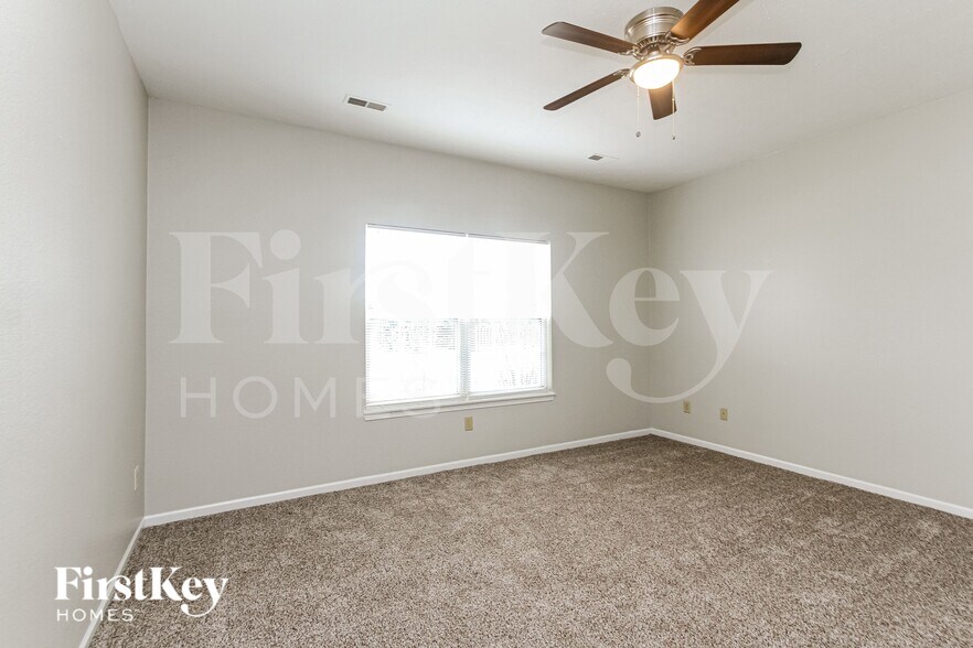 Building Photo - 10 S Burkhart Dr