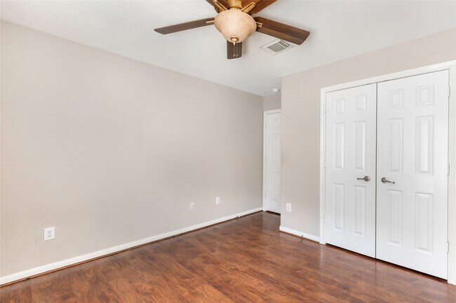 Building Photo - 20787 Oakhurst Park Dr