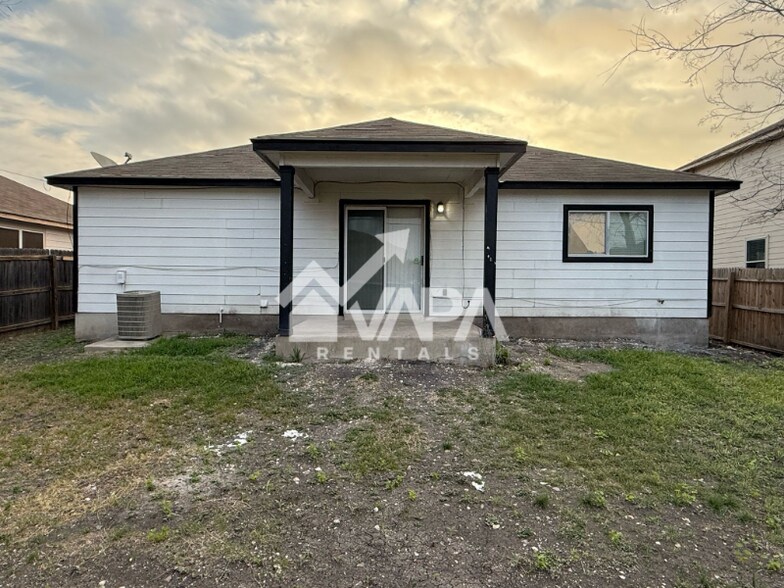 Building Photo - 4411 Mystic Sunrise Dr