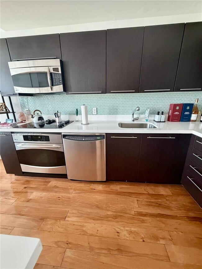 Building Photo - 90 SW 3rd St