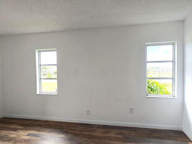 Building Photo - 13283 Pineapple Palm Ct