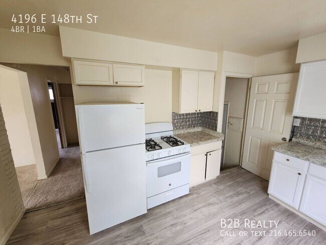 Building Photo - 4196 E 148th St