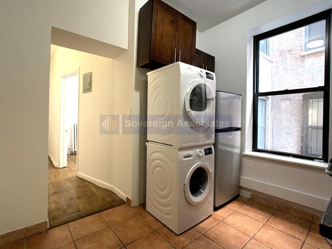 Building Photo - 186 Claremont Ave