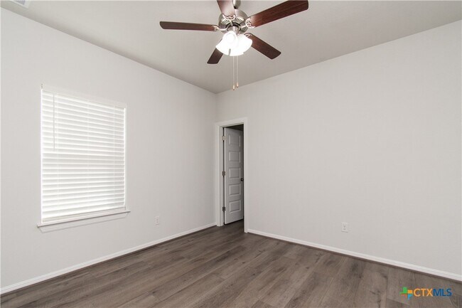 Building Photo - 6808 Verona Pl