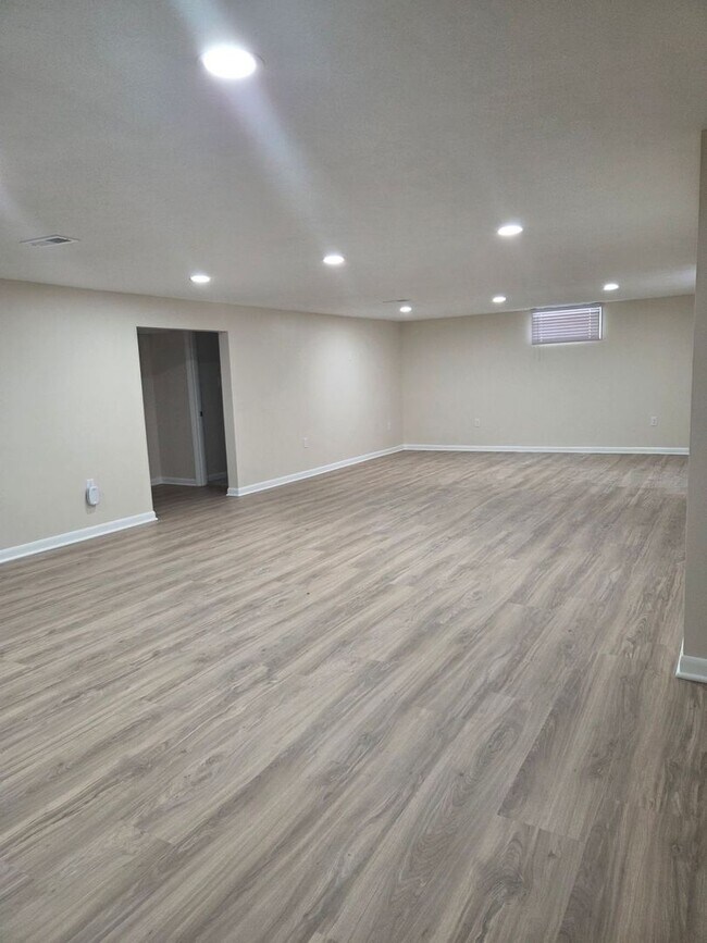 Building Photo - 3420/3422 Ave F
