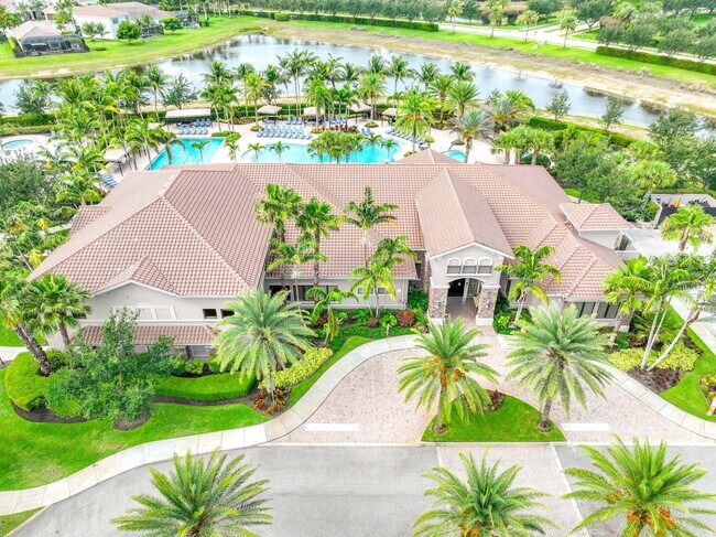 Building Photo - 2875 Cinnamon Bay Cir