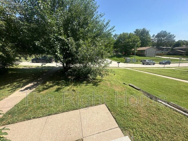 Building Photo - 5134 N 105th St