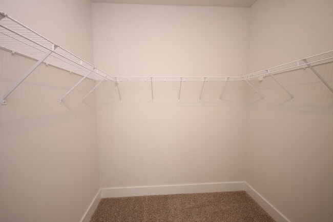 Building Photo - Stunning Modern 4-Bed, 2-Bath Home in Arbor Ridge – High Ceilings, Open Floor Plan, Granite Kitch...