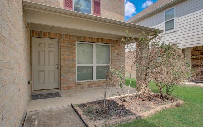 Building Photo - 23714 Legacy Oak St