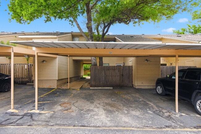 Building Photo - 8400 Jamestown Dr
