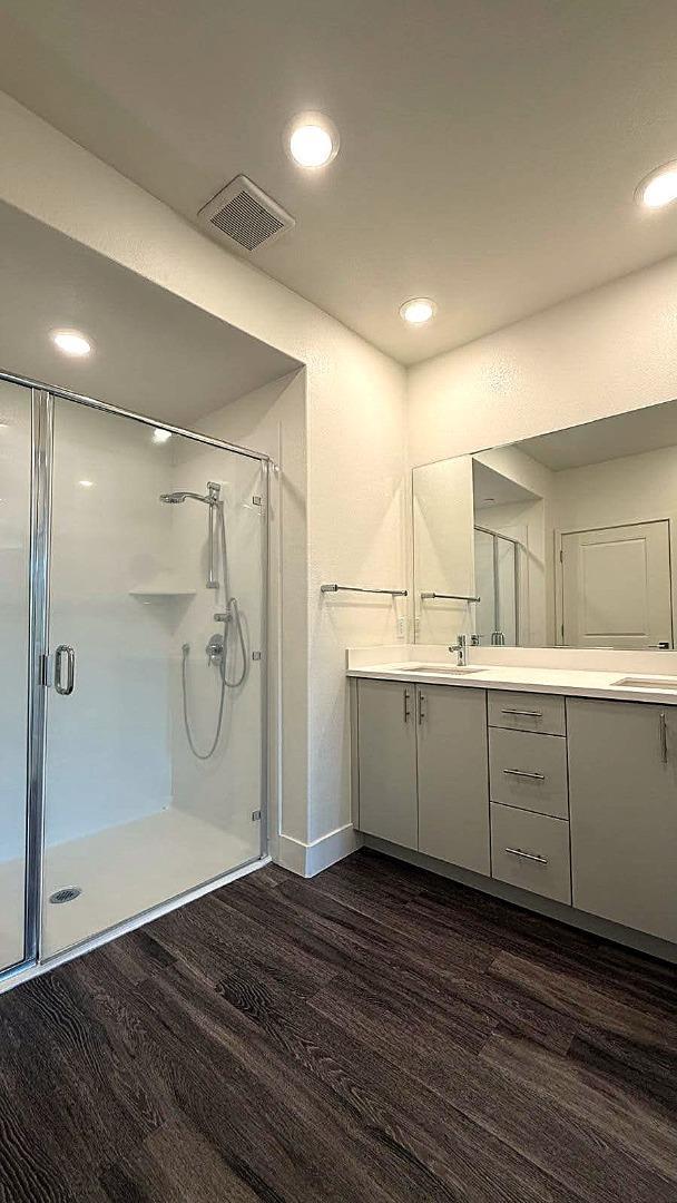 Building Photo - 5933 Sunstone Dr