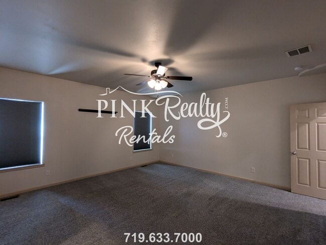 Building Photo - 1325 N Challenger Pl