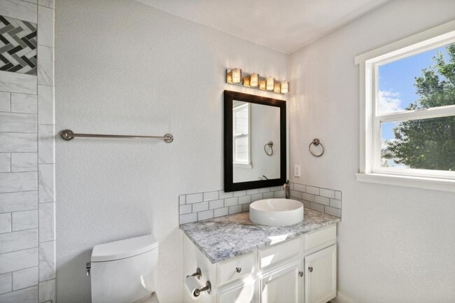 Building Photo - 940 Durum Ct