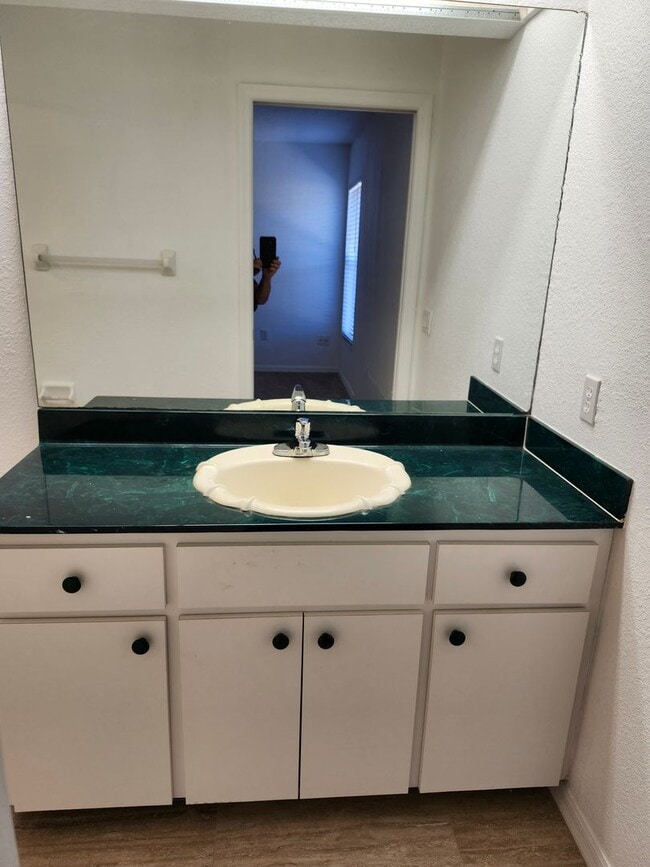 Building Photo - Deep Creek updated duplex for RENT!