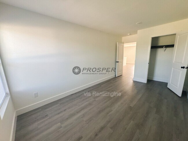 Building Photo - 4056 Parris Bridge Rd