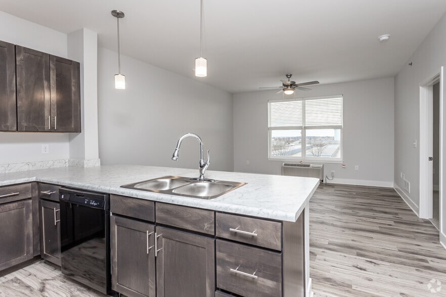 Interior Photo - The Avenue