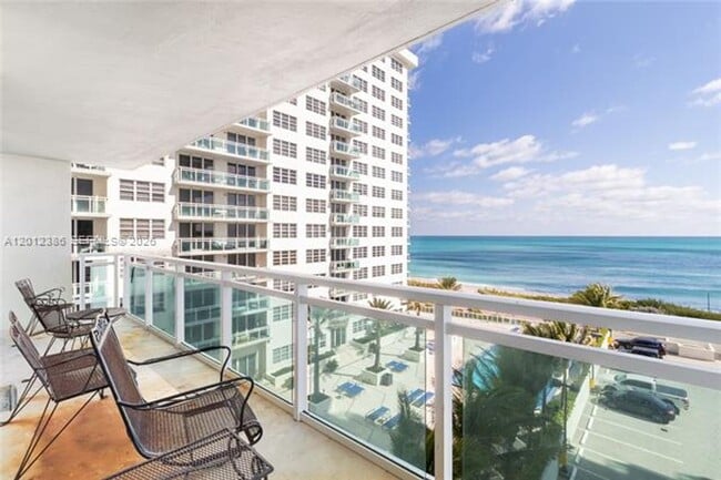 Building Photo - 6917 Collins Ave