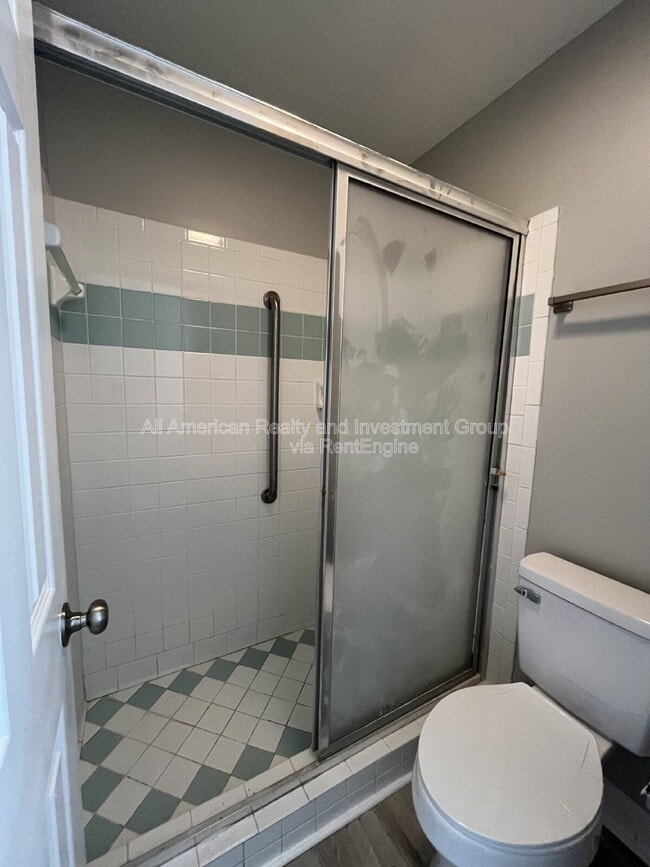 Building Photo - 36 5th Ave