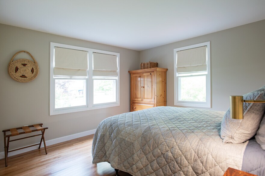 Building Photo - 18 Sandy Beach Rd