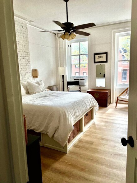 Bedroom - 393 Clermont Ave