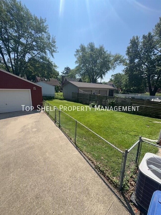 Building Photo - 2809 43rd St