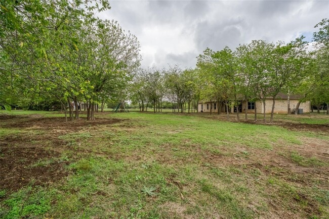 Building Photo - Gated Entry 5 bedroom, 3.5 Bath Home on 16+ Acres in Cleburne - Bring your horses and cattle!