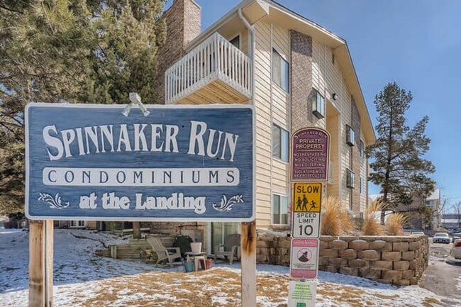 Building Photo - Beautiful 2 Bedroom- 2 Bath Condo (2nd flo...