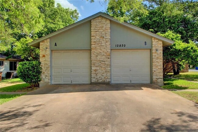 Building Photo - 12820 Copper Cliff Ave
