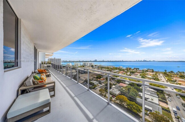 Building Photo - 7901 Hispanola Ave