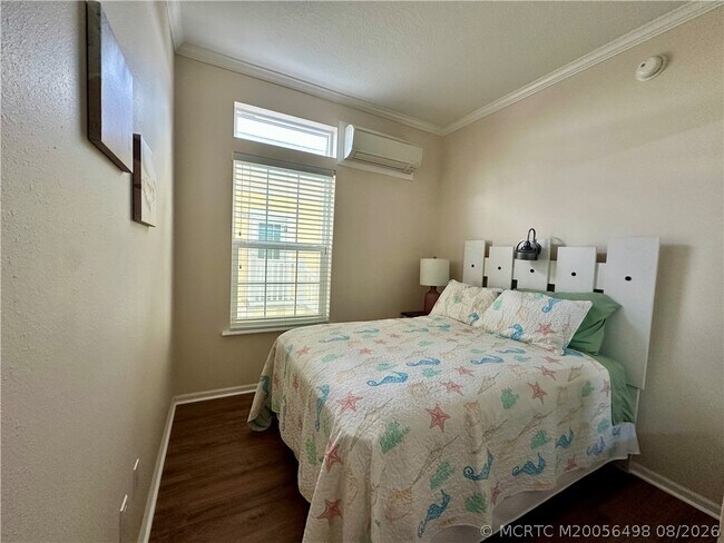Building Photo - 437 NE Intercoastal Dr