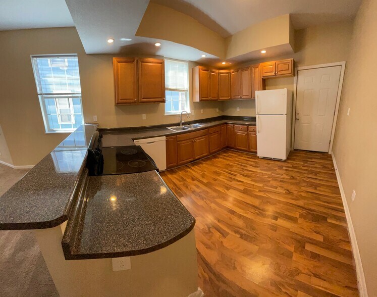 Building Photo - 3212 Pillsbury Ave S