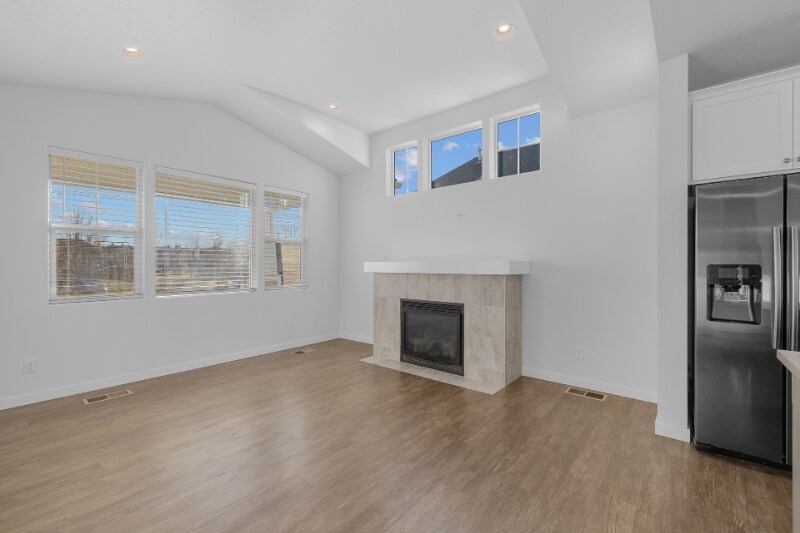 Building Photo - 3041 W Pascal Dr