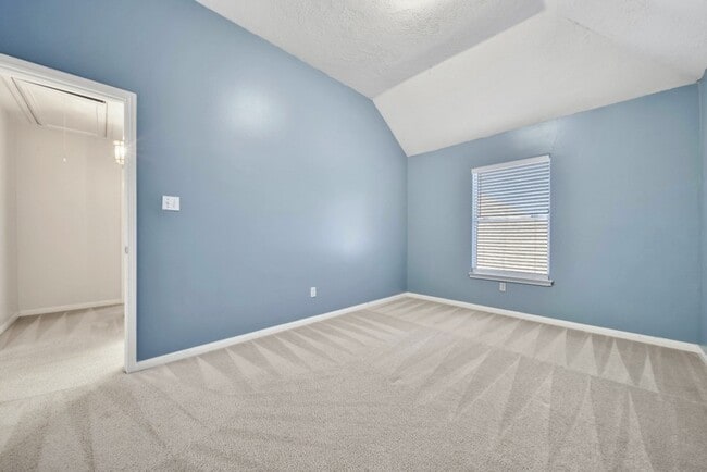 Building Photo - 522 Jay's Ln