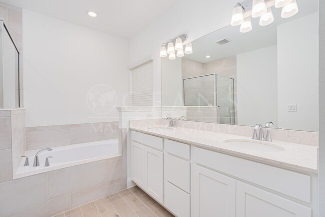 Building Photo - NEWER 4 Bedroom 3 Bath Home in Halifax Pla...