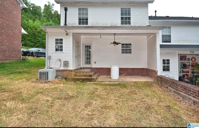 Building Photo - 133 Shine Dr
