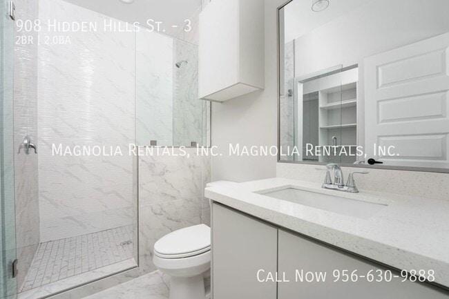 Building Photo - 908 Hidden Hls St