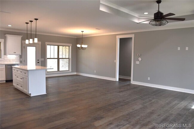 Building Photo - 364 Lakes Dr