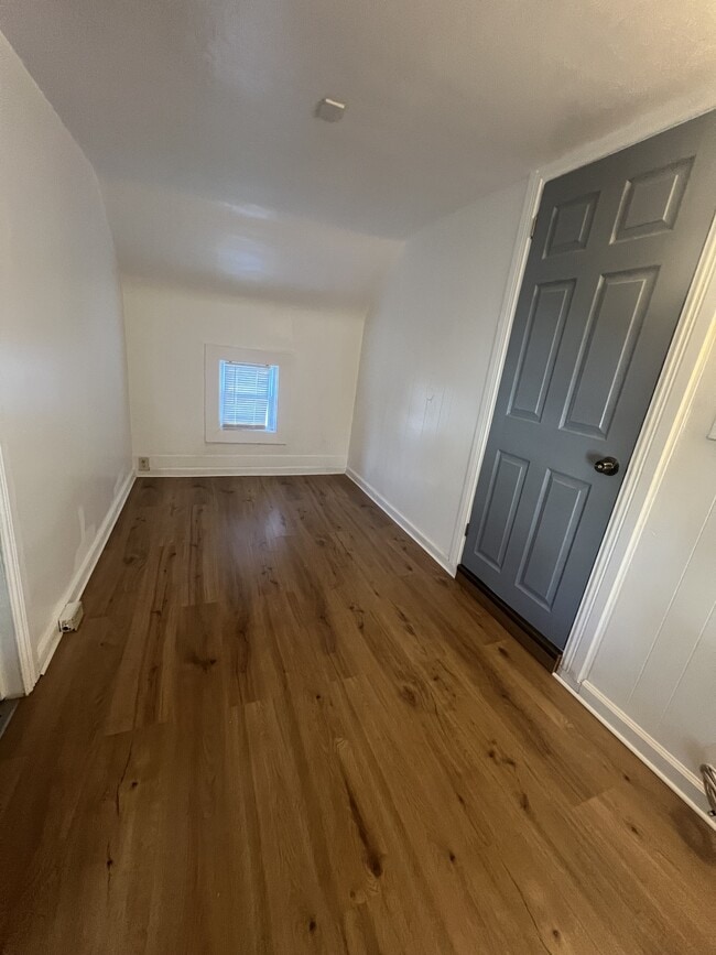 Building Photo - 529 E William St